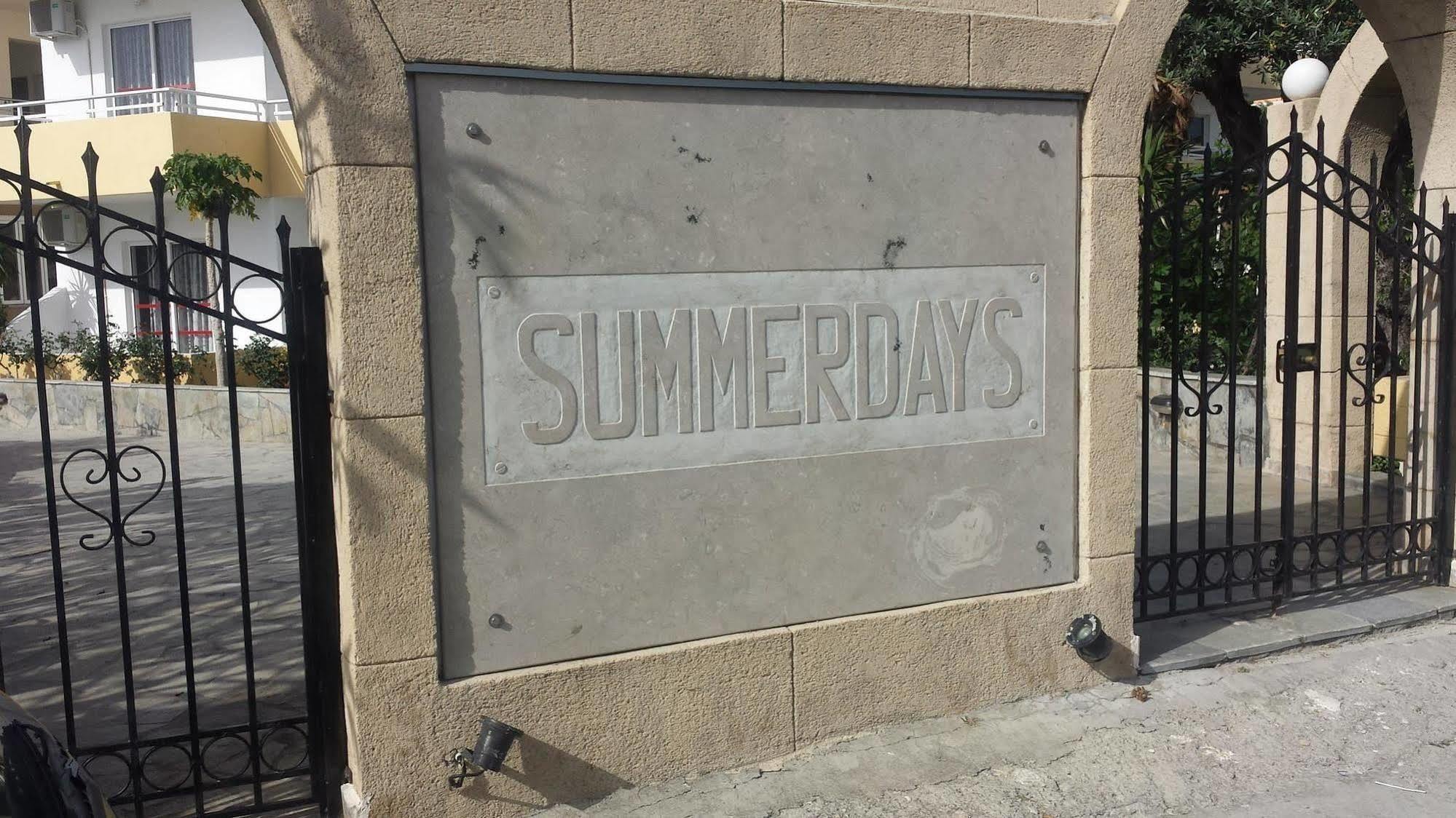 Summer Days ファリラキ エクステリア 写真